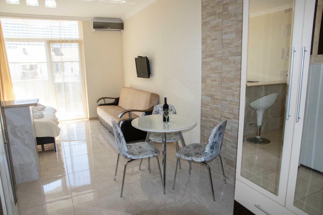 Orbi Apartment Ruslan Batumi Eksteriør bilde