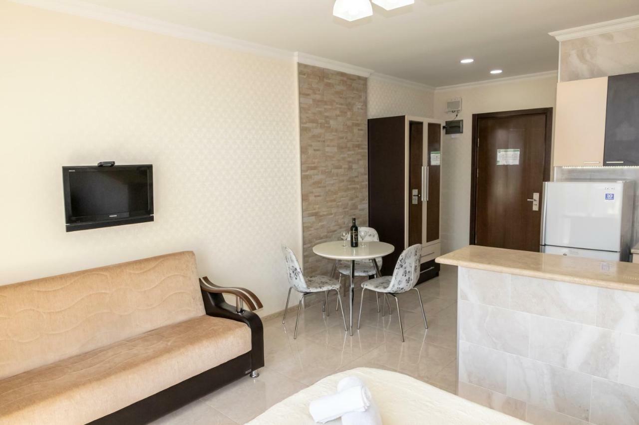 Orbi Apartment Ruslan Batumi Eksteriør bilde