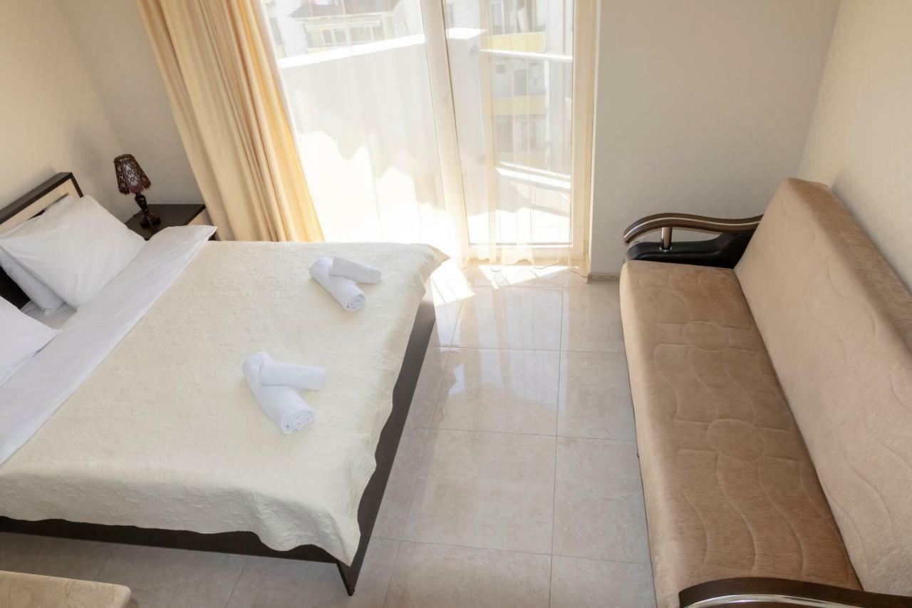 Orbi Apartment Ruslan Batumi Eksteriør bilde