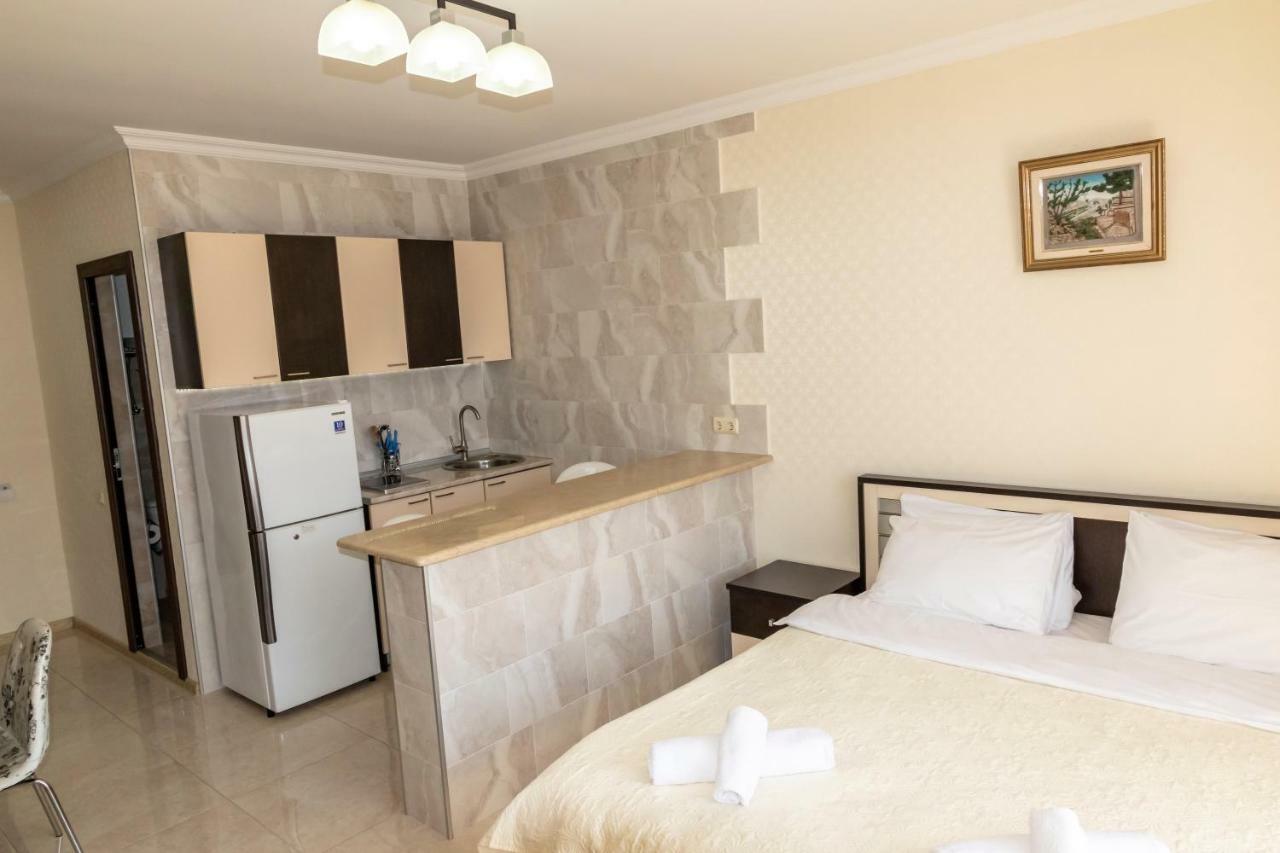 Orbi Apartment Ruslan Batumi Eksteriør bilde