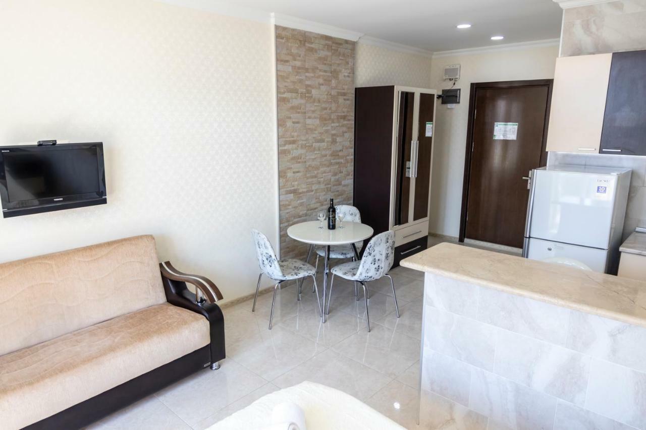 Orbi Apartment Ruslan Batumi Eksteriør bilde