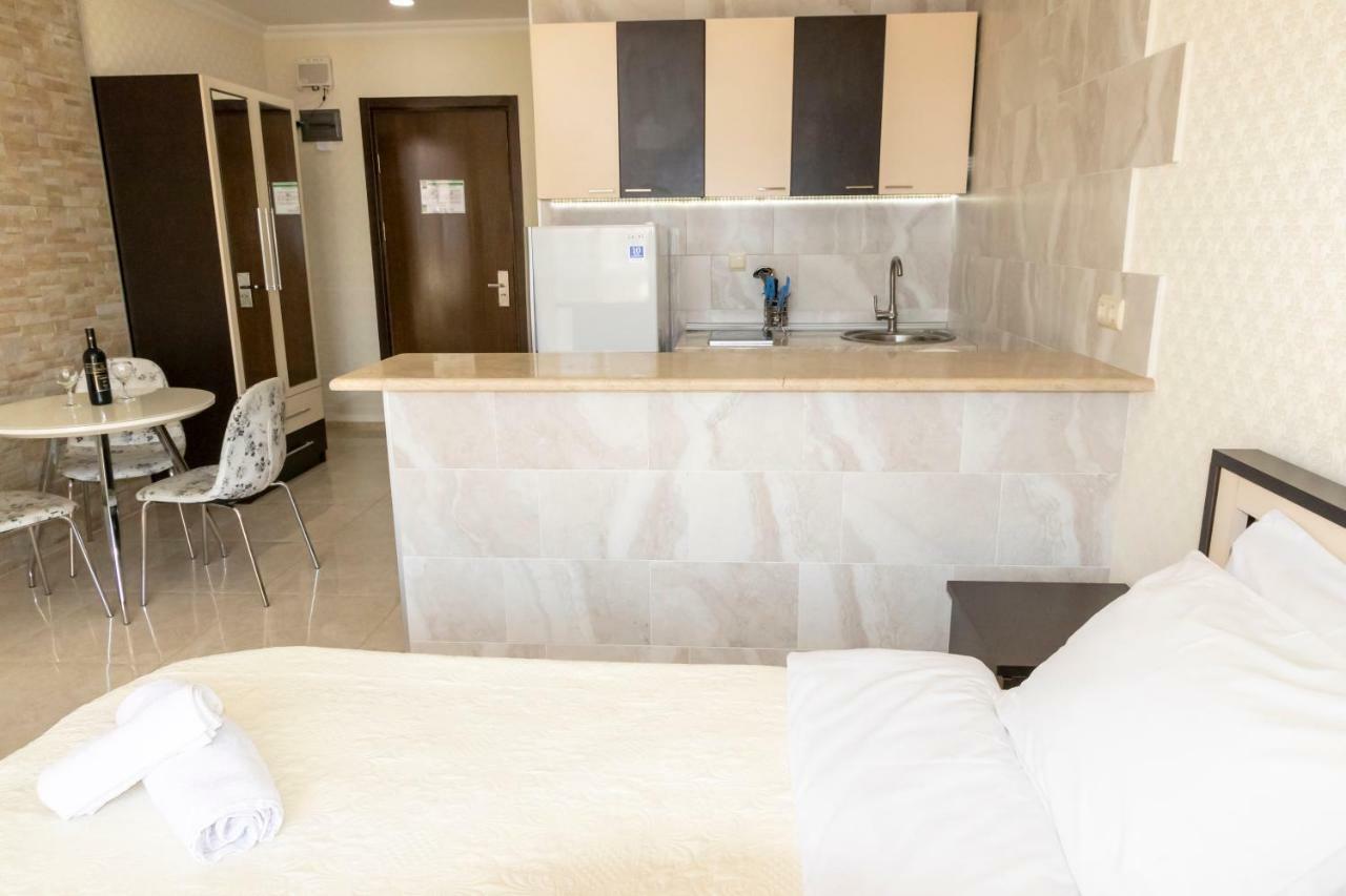 Orbi Apartment Ruslan Batumi Eksteriør bilde